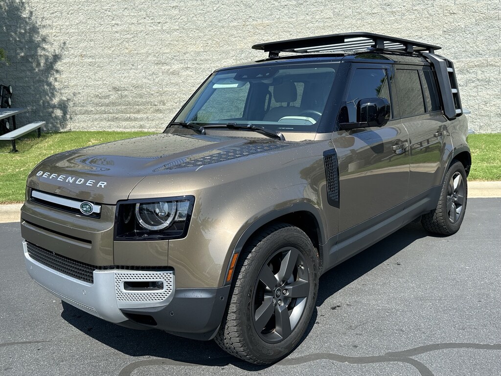 Used 2023 Land Rover Defender SE SUV
