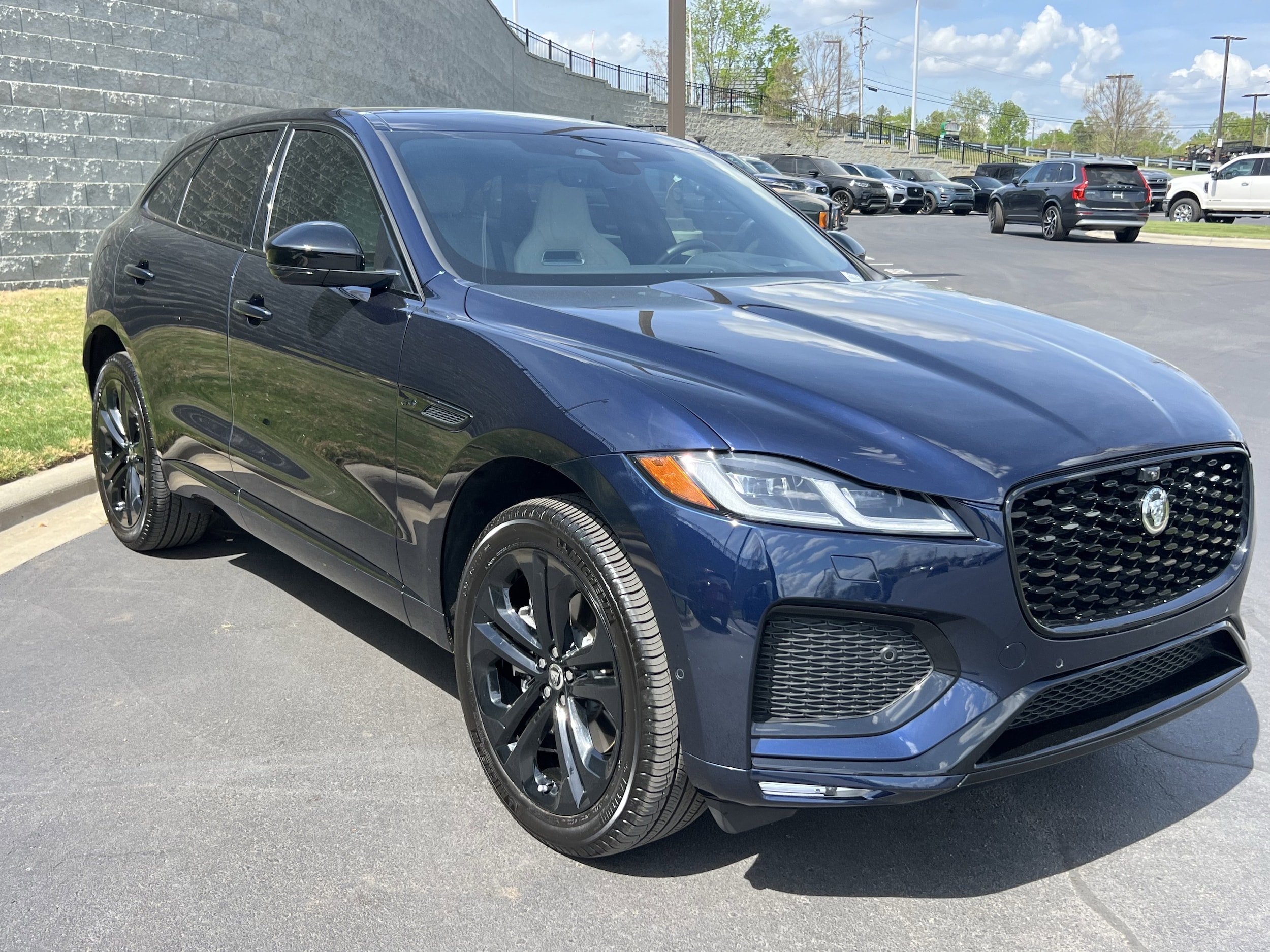 2026 Jaguar F-PACE R-Dynamic S P400 AWD photo 3