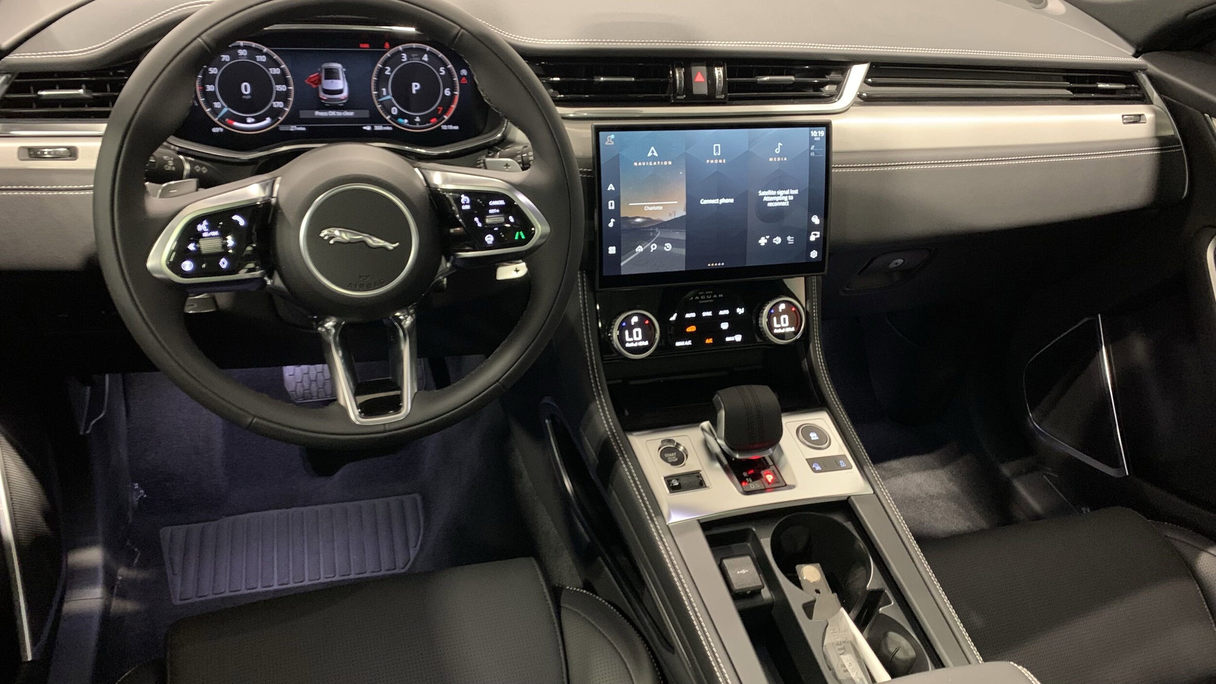 2026 Jaguar F-PACE R-Dynamic S photo 4