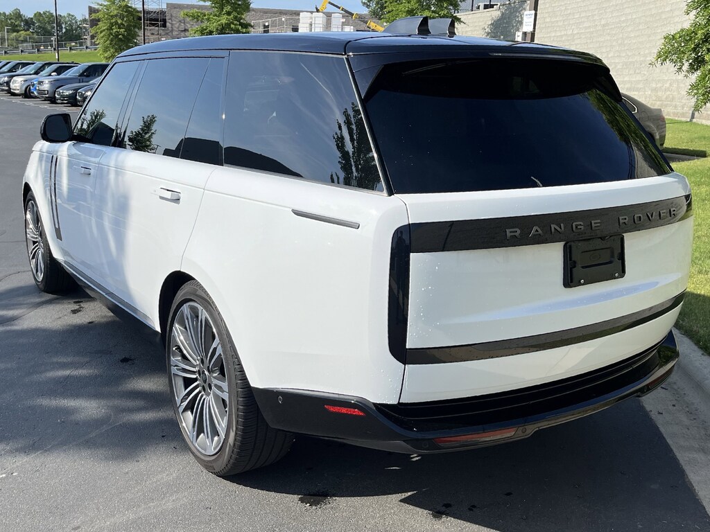 Used 2024 Land Rover Range Rover SE SUV