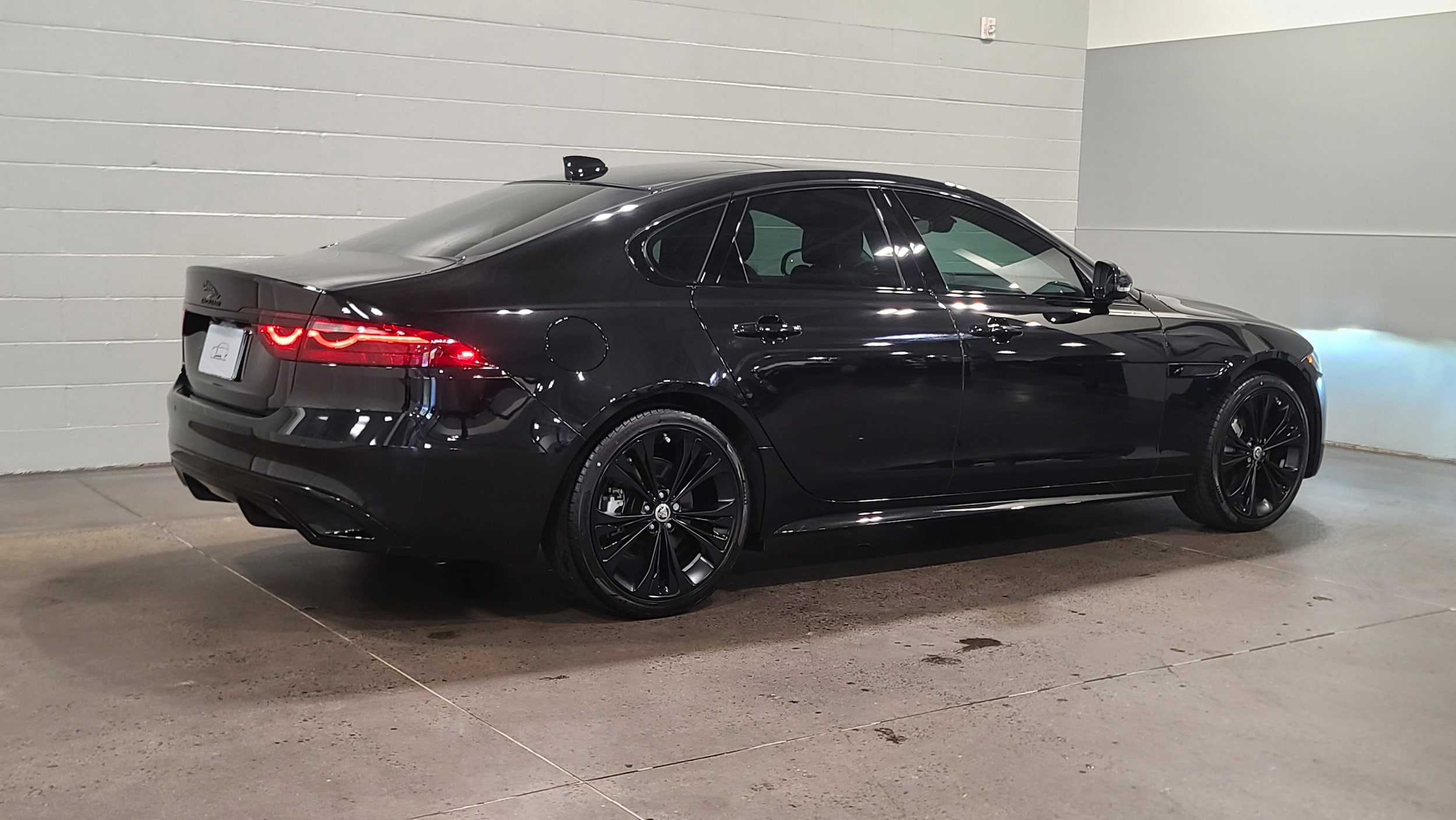 2024 Jaguar XF R-Dynamic SE photo 2