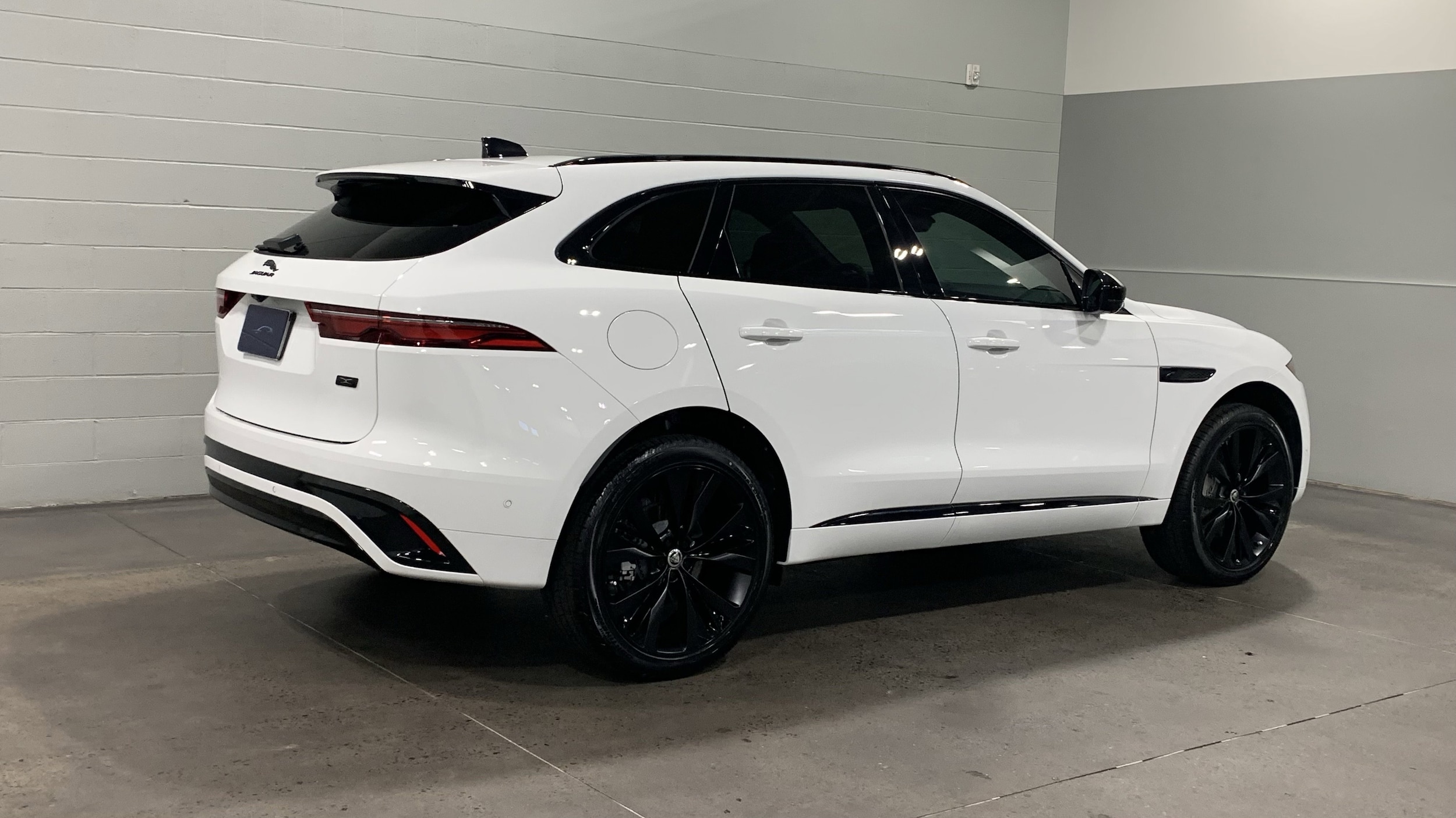 2026 Jaguar F-PACE R-Dynamic S photo 2