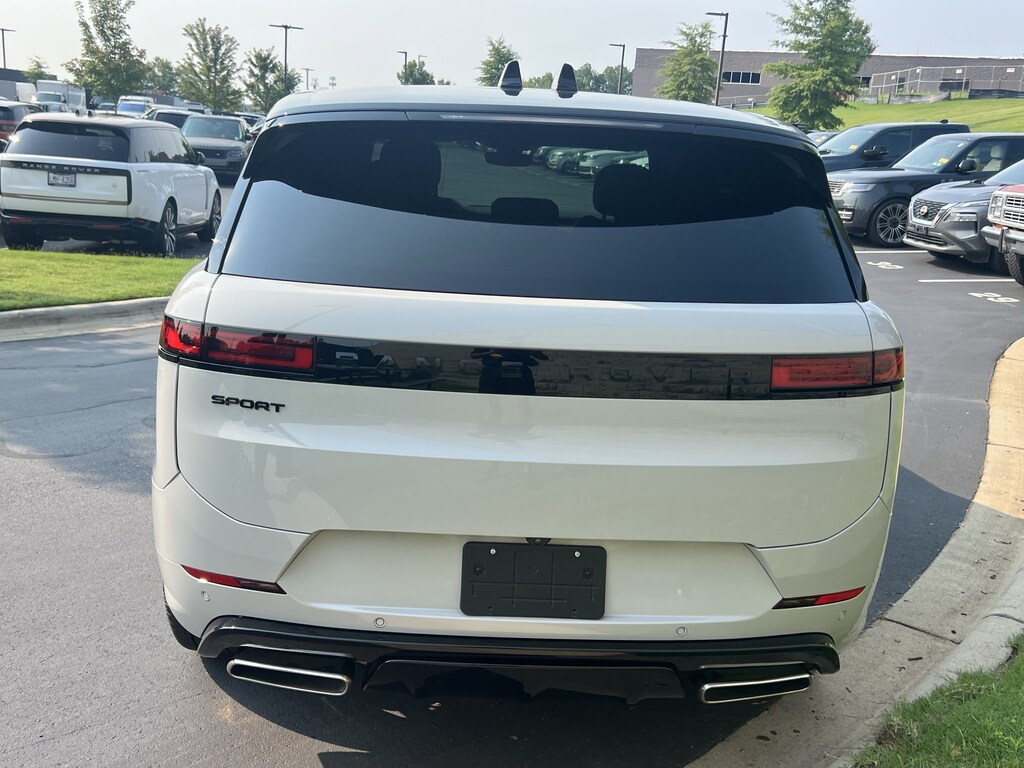 Used 2025 Land Rover Range Rover Sport P460 PHEV Dynamic SE SUV