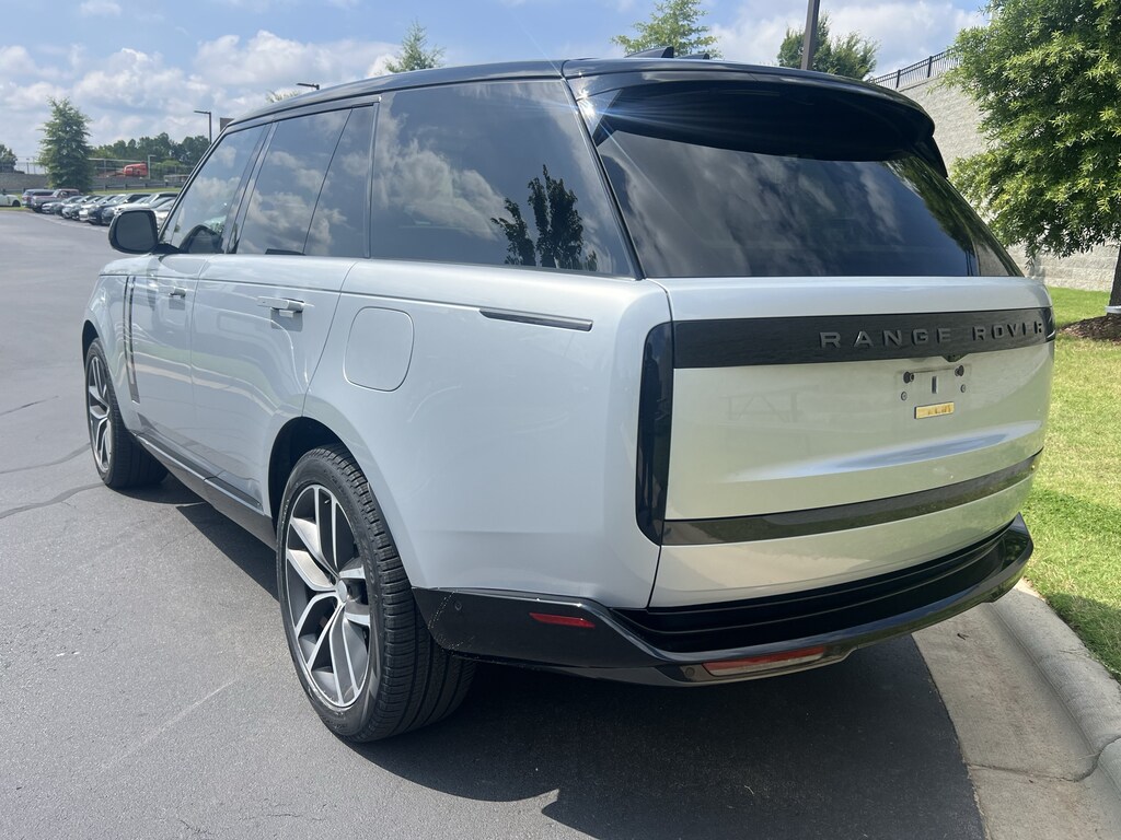 Used 2025 Land Rover Range Rover SE SUV