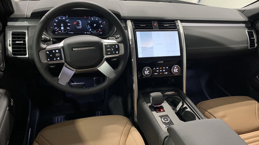 Used 2025 Land Rover Discovery Dynamic SE SUV