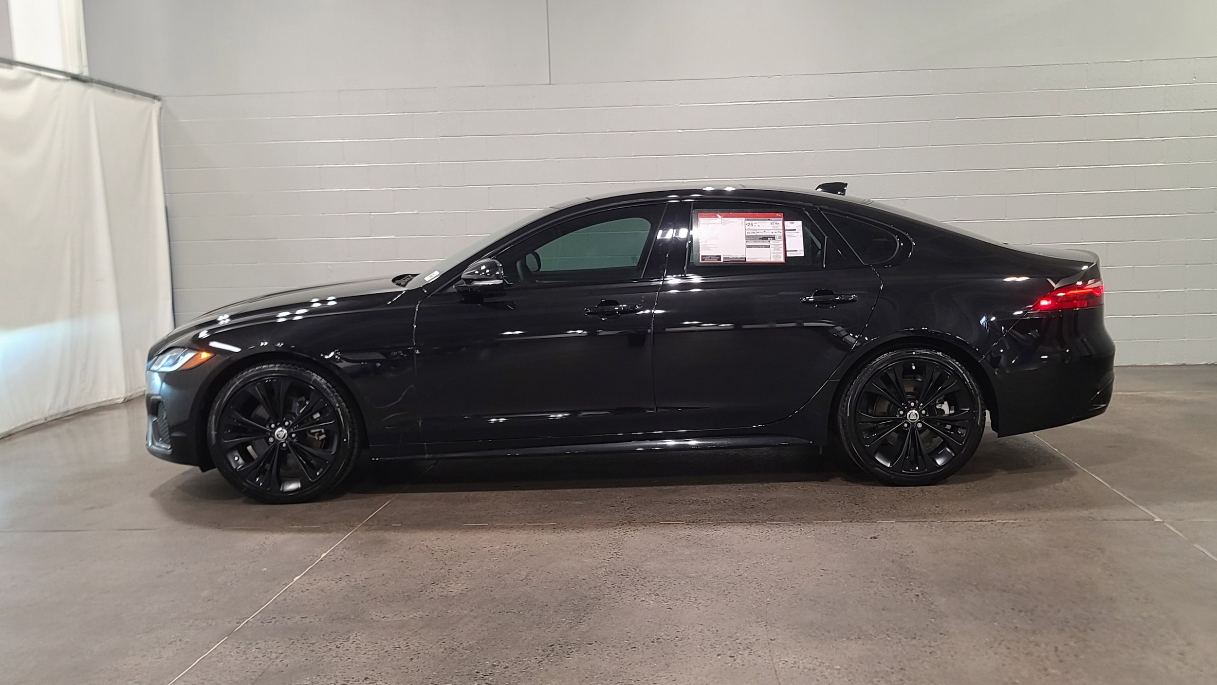 2024 Jaguar XF R-Dynamic SE photo 6