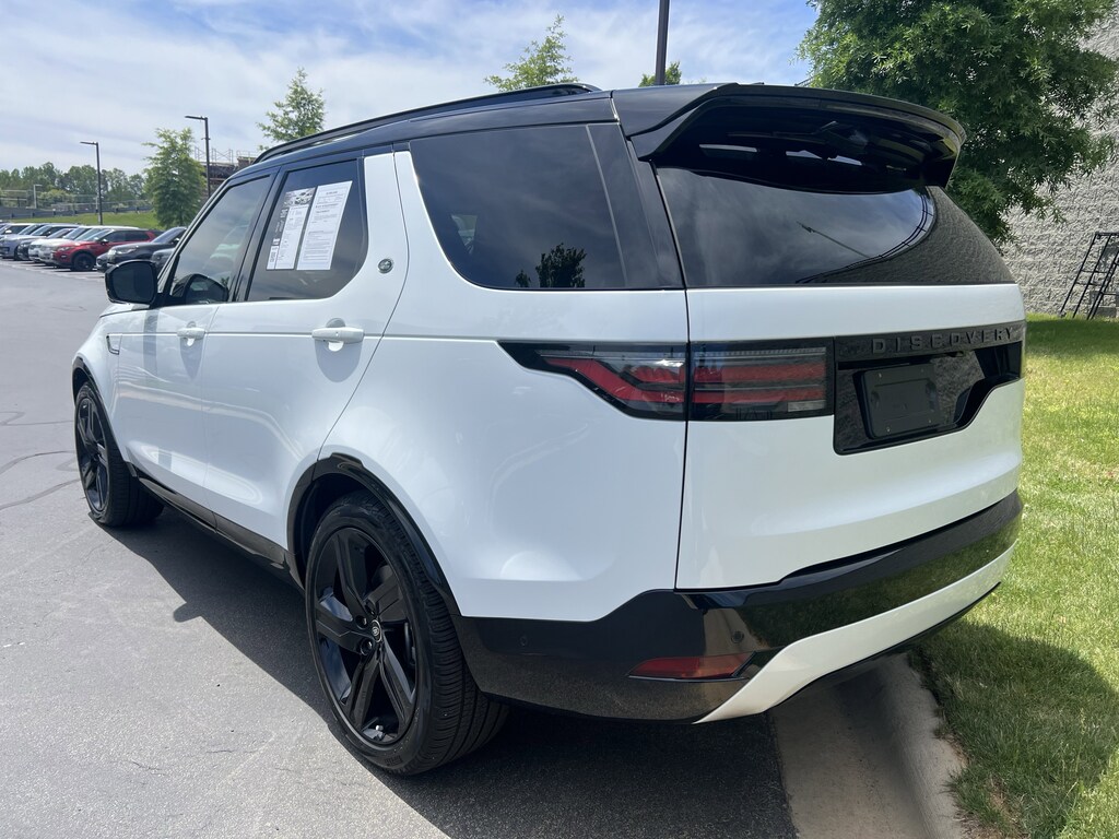 Certified 2025 Land Rover Discovery Dynamic SE SUV