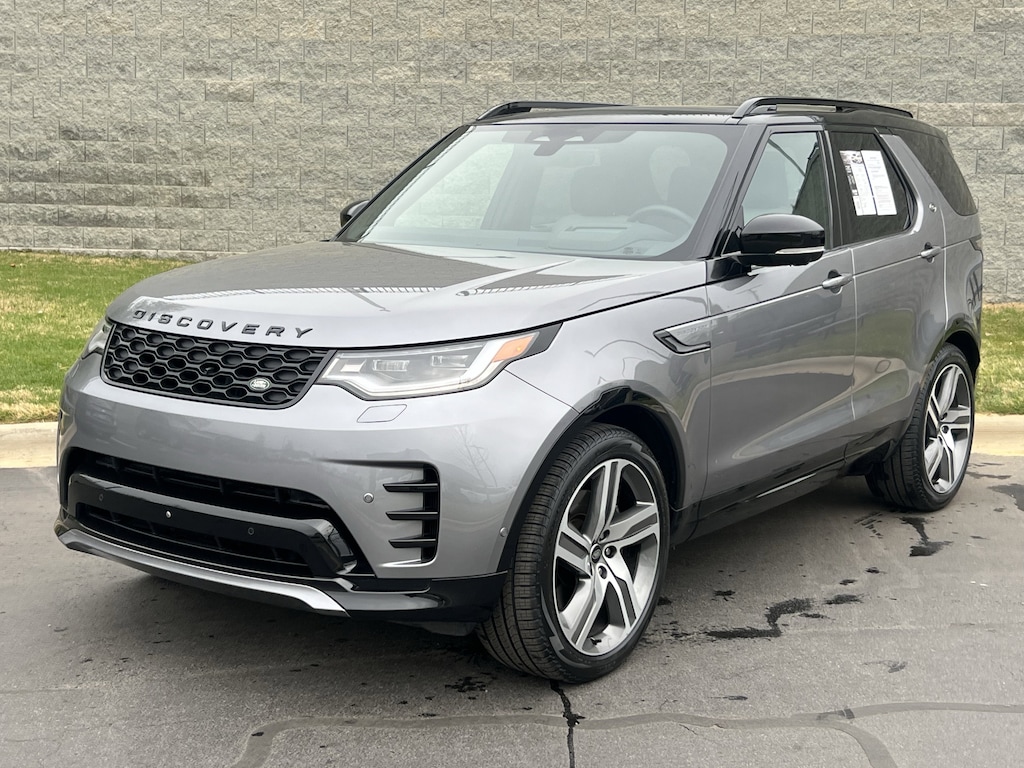 Certified 2024 Land Rover Discovery Dynamic SE SUV