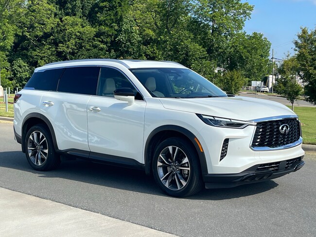 2023 INFINITI QX60 LUXE SUV
