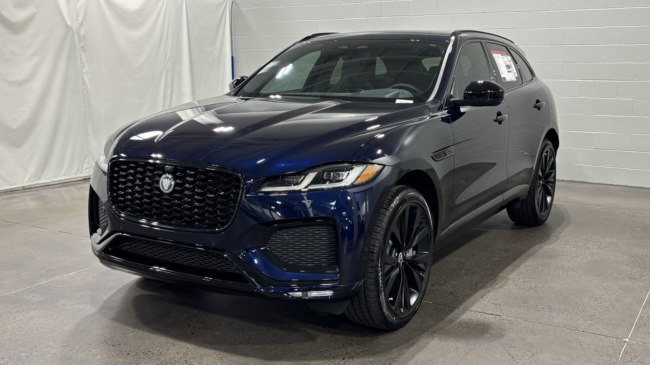 2026 Jaguar F-PACE P250 R-Dynamic S's photo