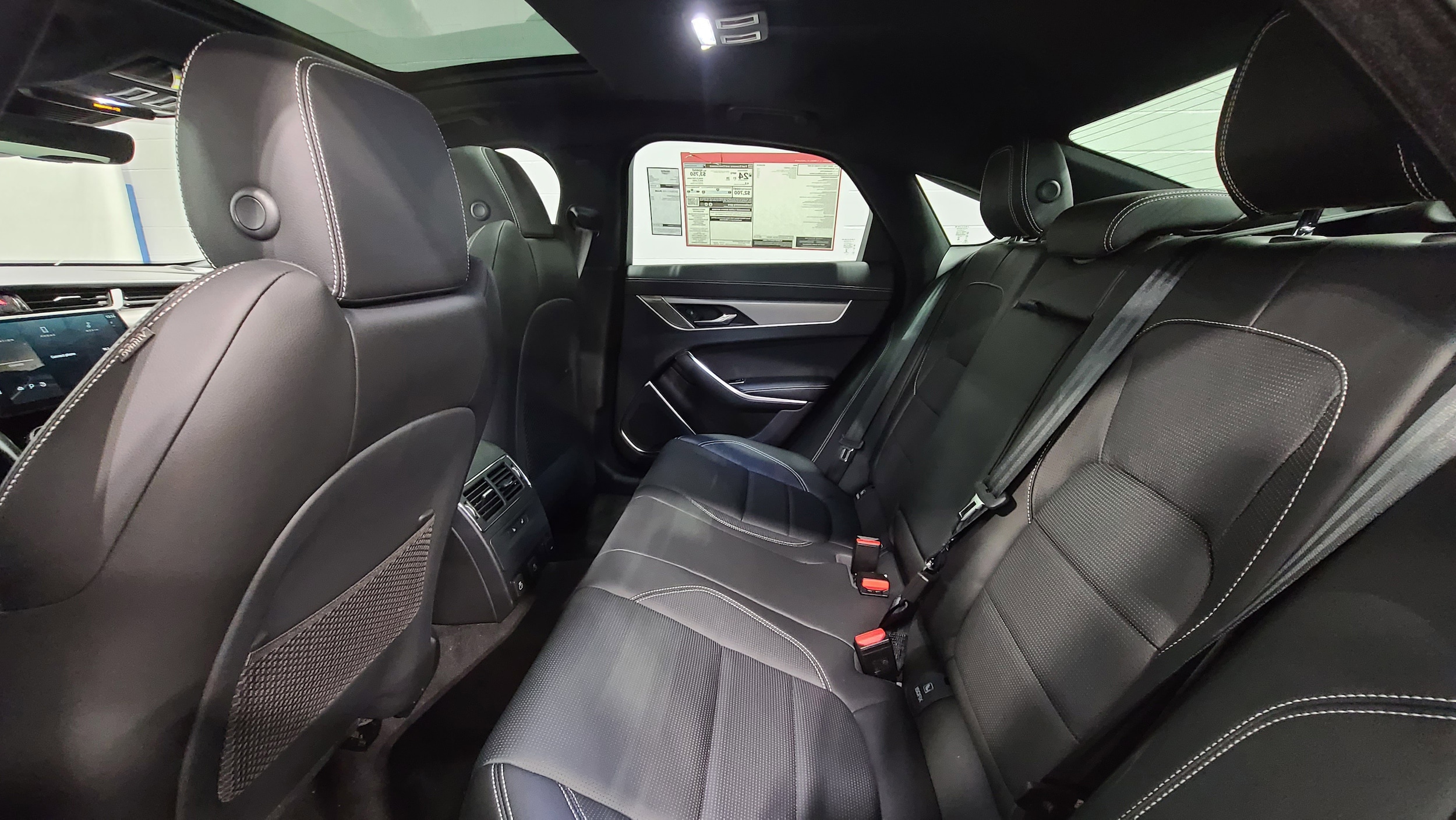 2024 Jaguar XF R-Dynamic SE photo 5