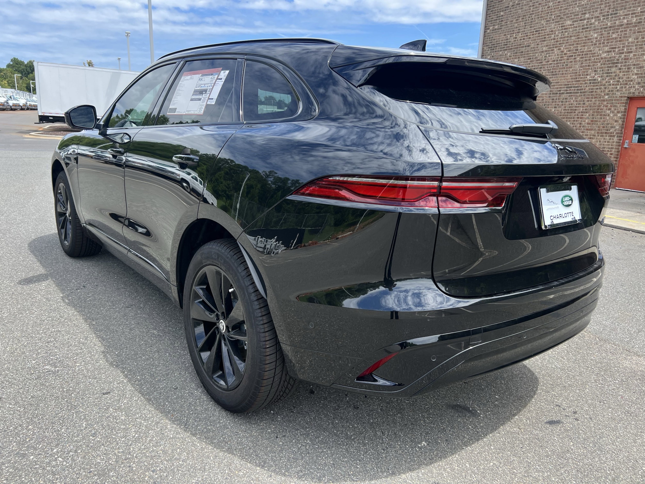 2026 Jaguar F-PACE R-Dynamic S photo 4