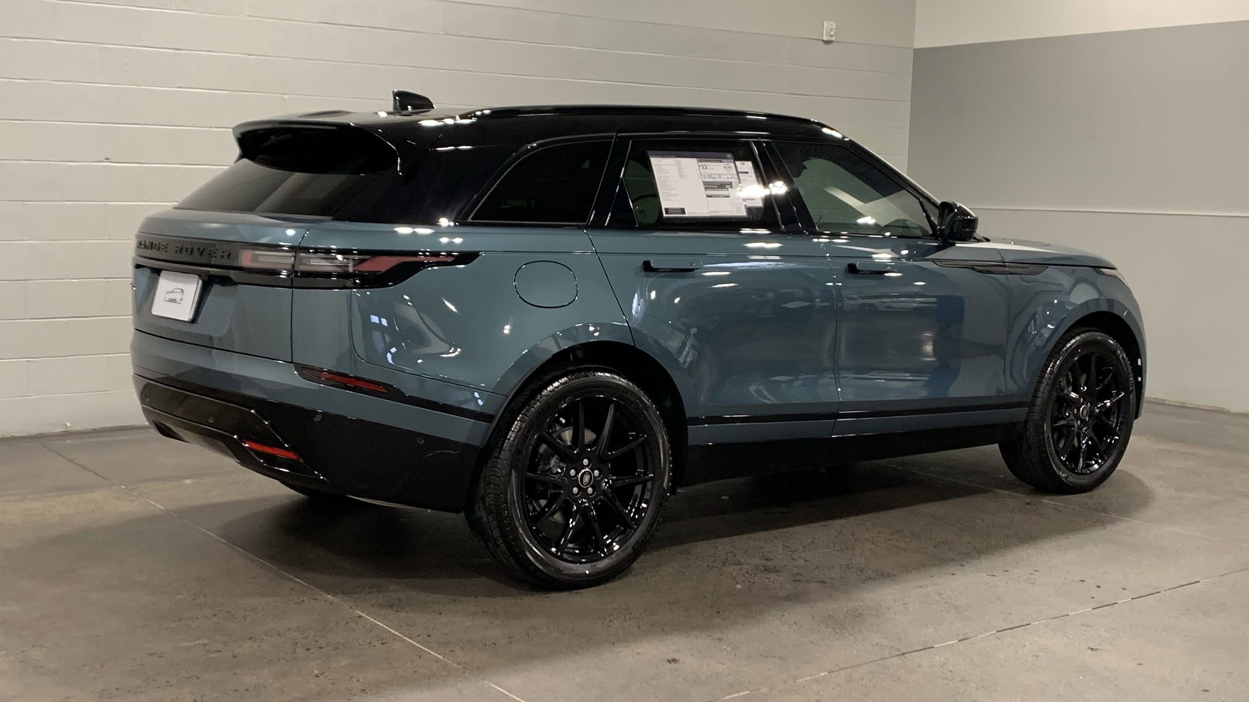 Used 2026 Land Rover Range Rover Velar Dynamic SE with VIN SALYL2EXXTA819052 for sale in Kansas City