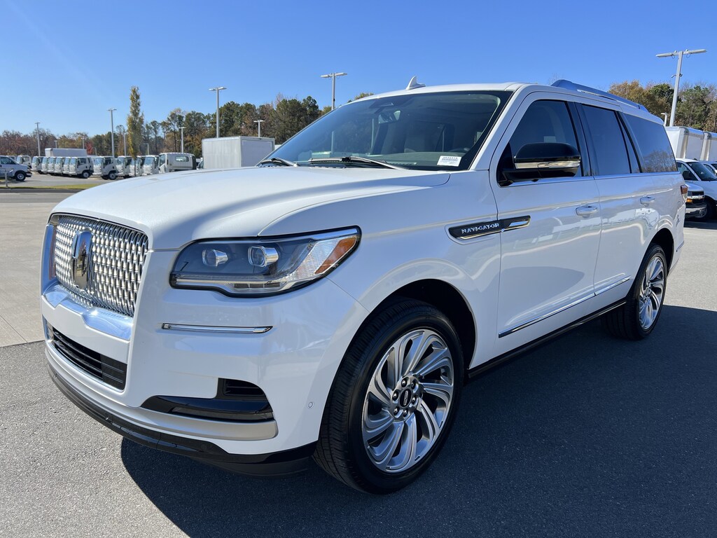 Used 2024 Lincoln Navigator Premiere SUV
