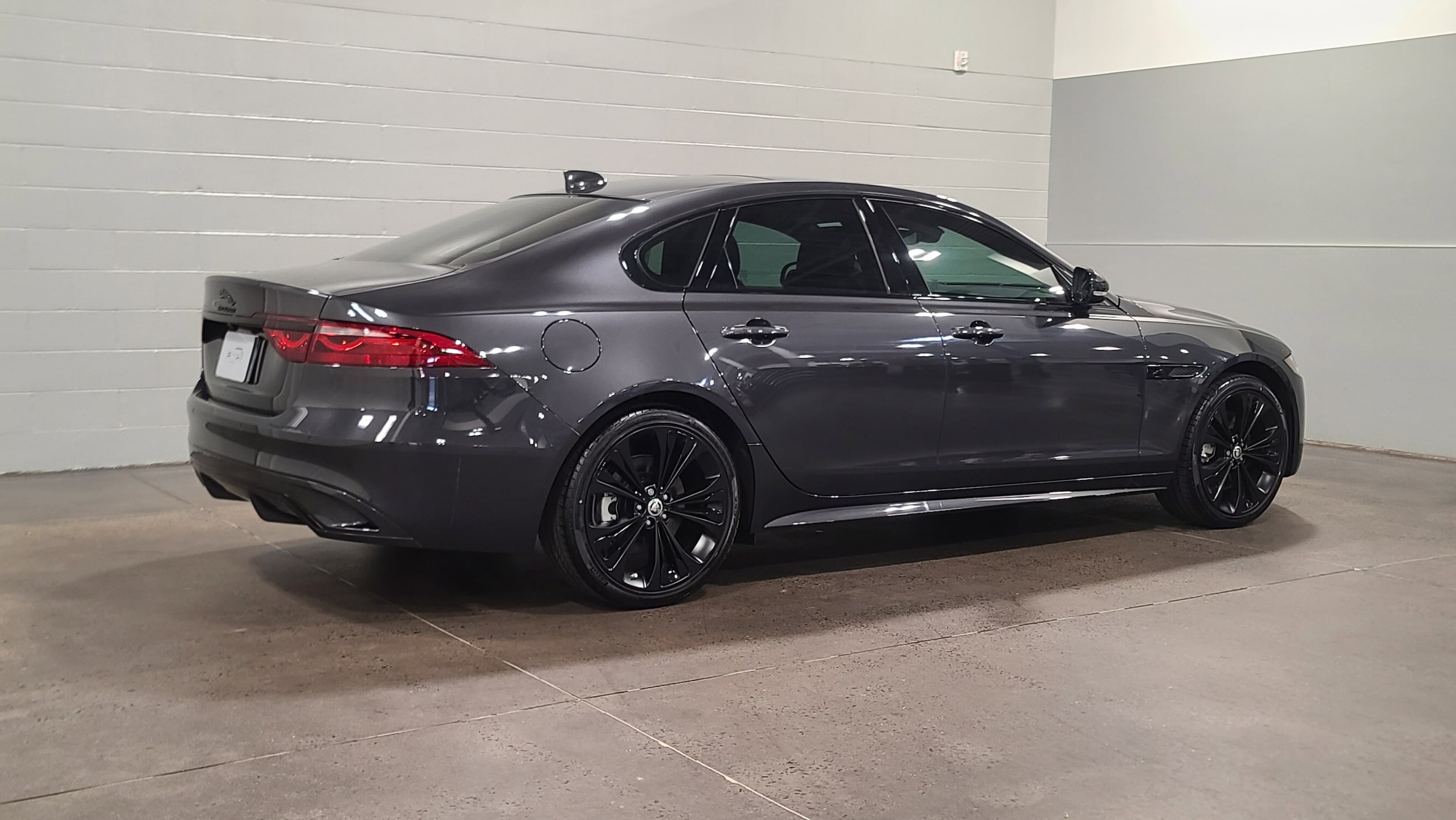 2024 Jaguar XF R-Dynamic SE photo 2