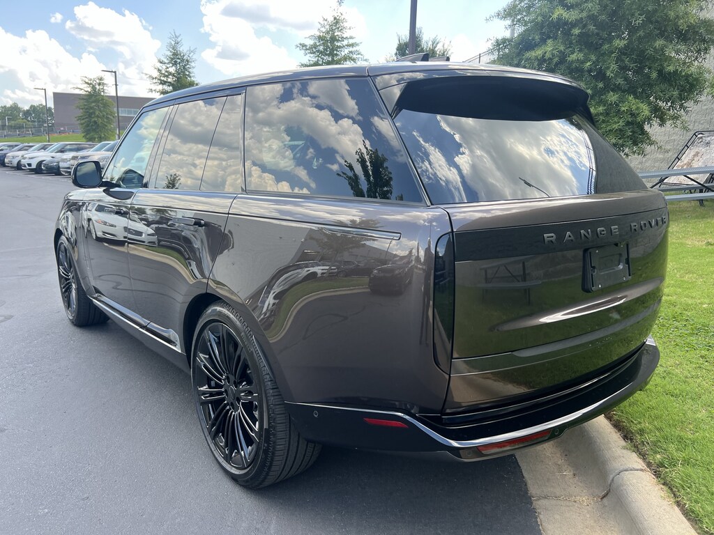 Used 2026 Land Rover Range Rover SE SUV