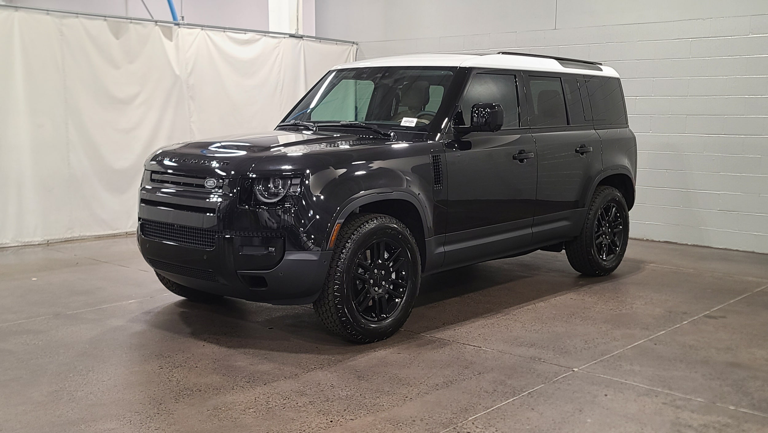2026 Land Rover Defender 110 S P300's photo