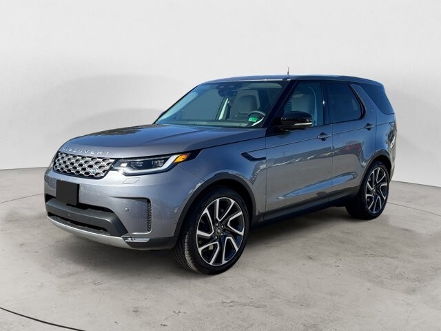 2025 Land Rover Discovery P300 S's photo