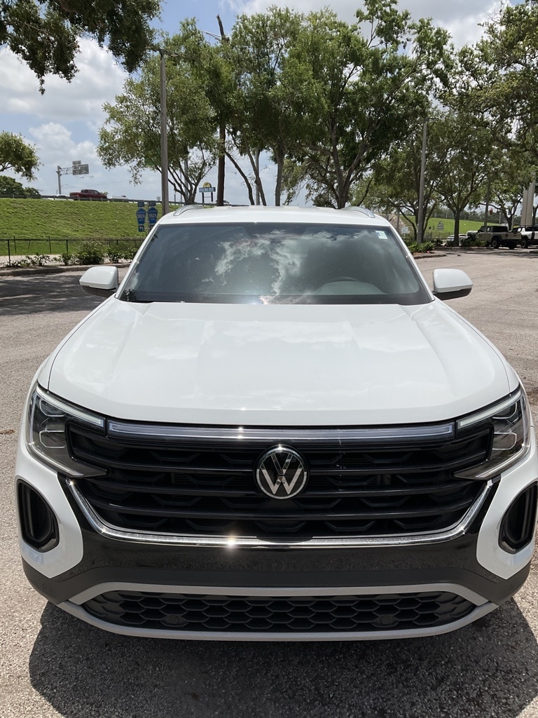 Used 2024 Volkswagen Atlas Cross Sport SE w/Tech with VIN 1V2WE2CA5RC207988 for sale in Tampa, FL