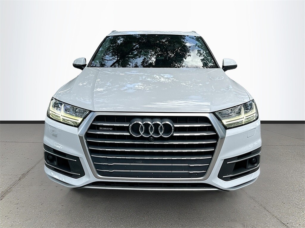 Used 2019 Audi Q7 Prestige with VIN WA1VAAF72KD001542 for sale in Tampa, FL