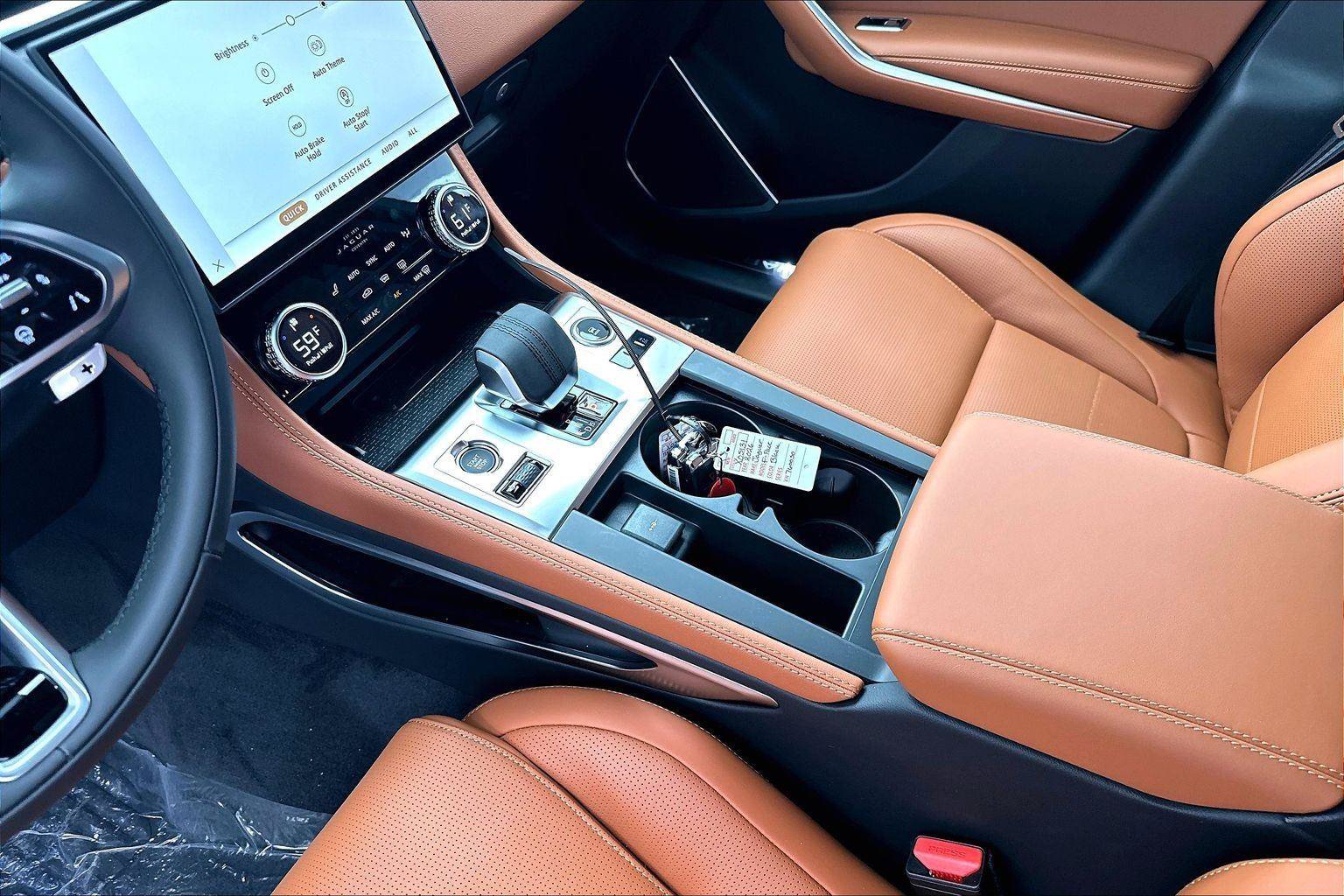 2026 Jaguar F-Pace R-Dynamic S - Photo 23