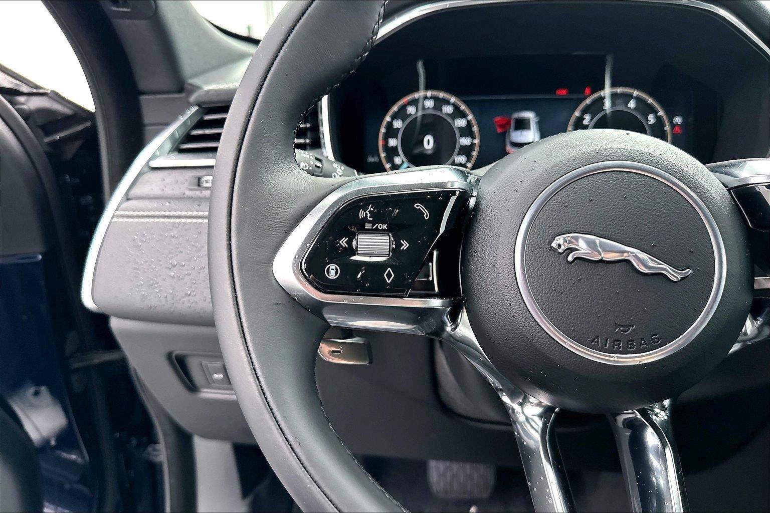 2026 Jaguar F-Pace R-Dynamic S - Photo 15