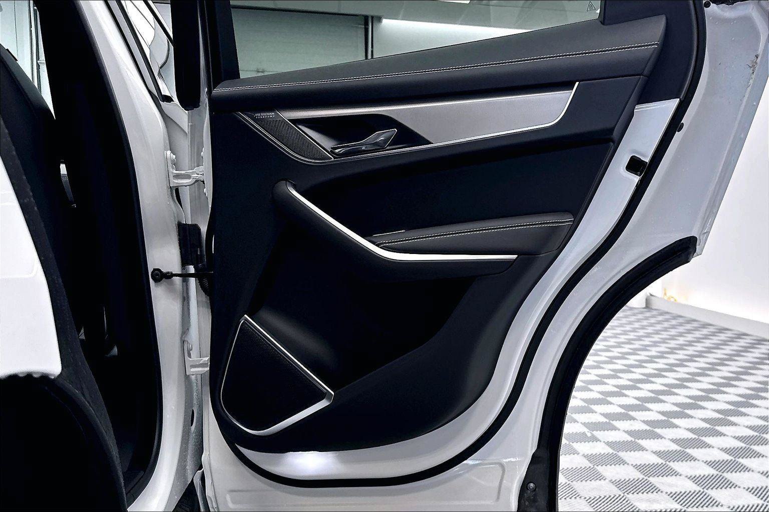 2026 Jaguar F-Pace R-Dynamic S - Photo 31