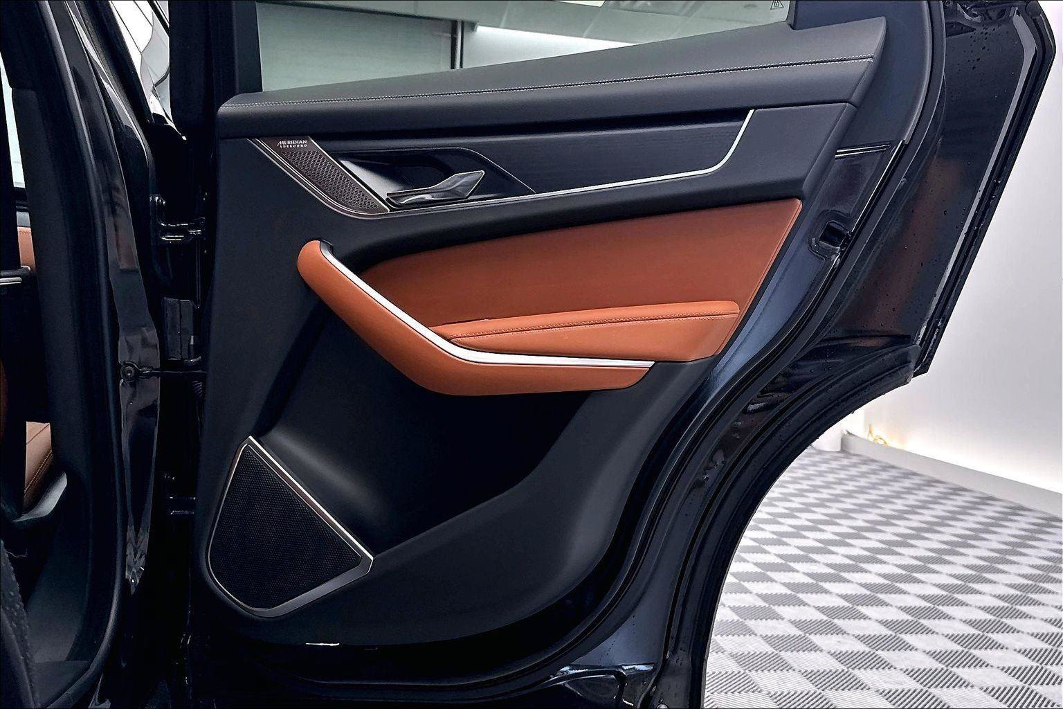 2026 Jaguar F-Pace R-Dynamic S - Photo 31