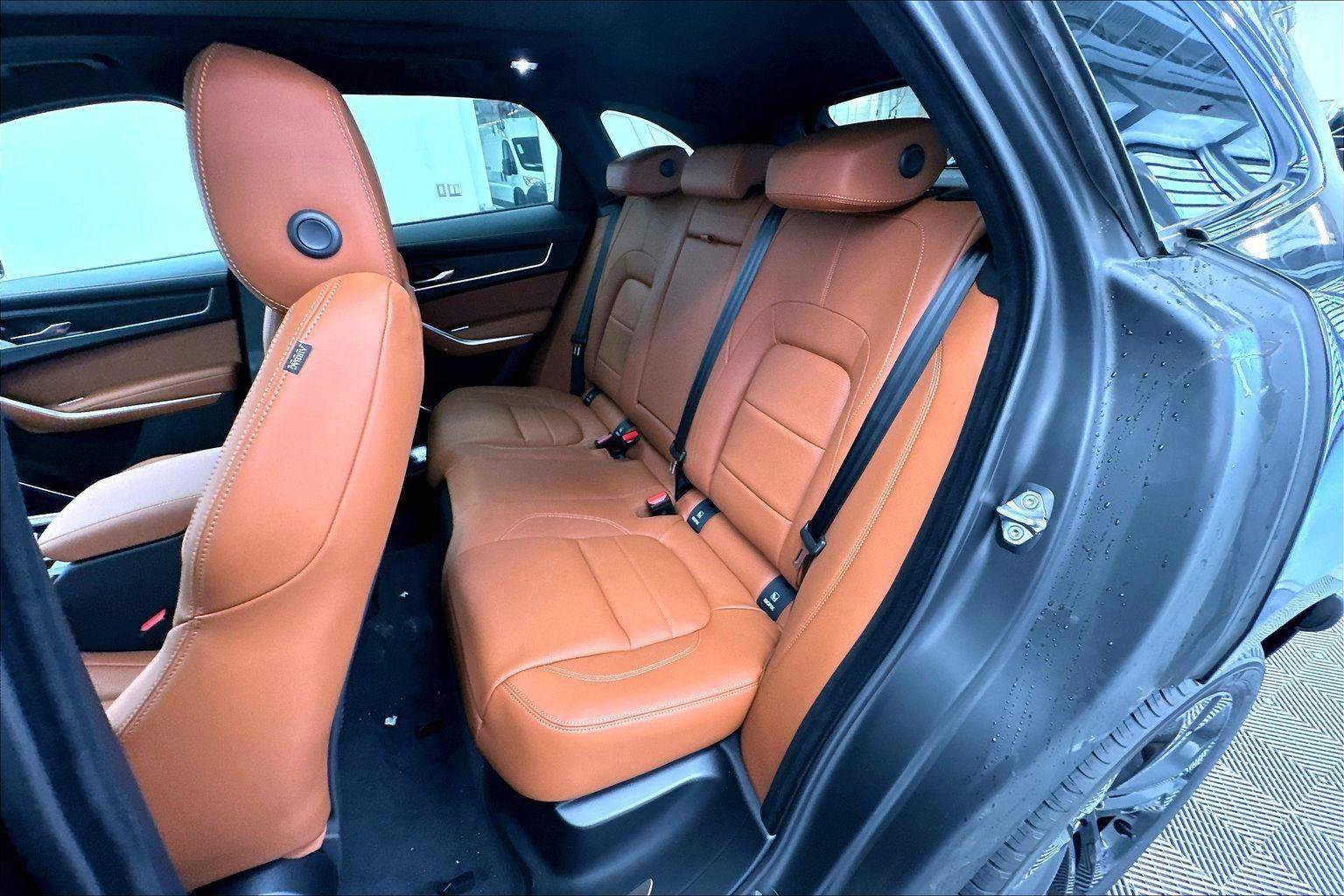 2026 Jaguar F-Pace R-Dynamic S - Photo 28