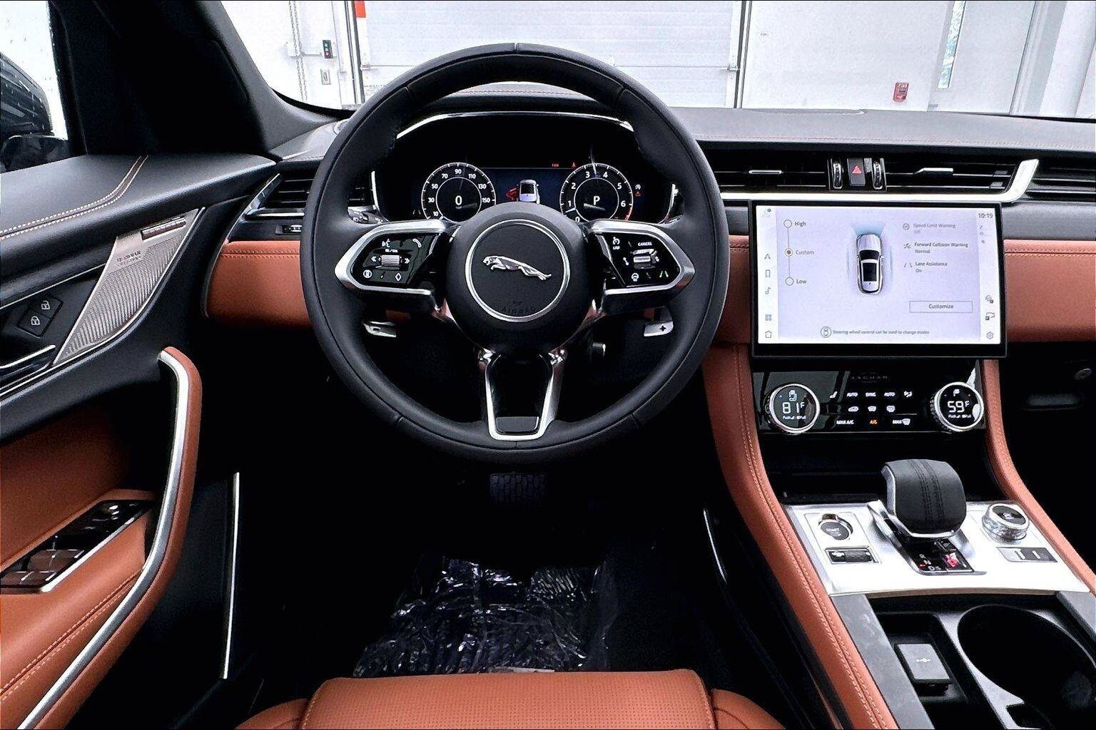 2026 Jaguar F-Pace R-Dynamic S - Photo 10