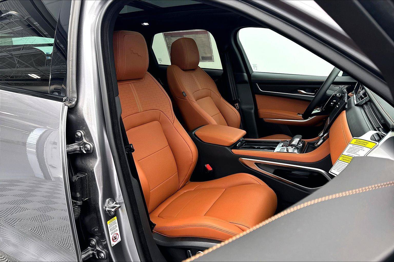 2026 Jaguar F-Pace R-Dynamic S - Photo 35