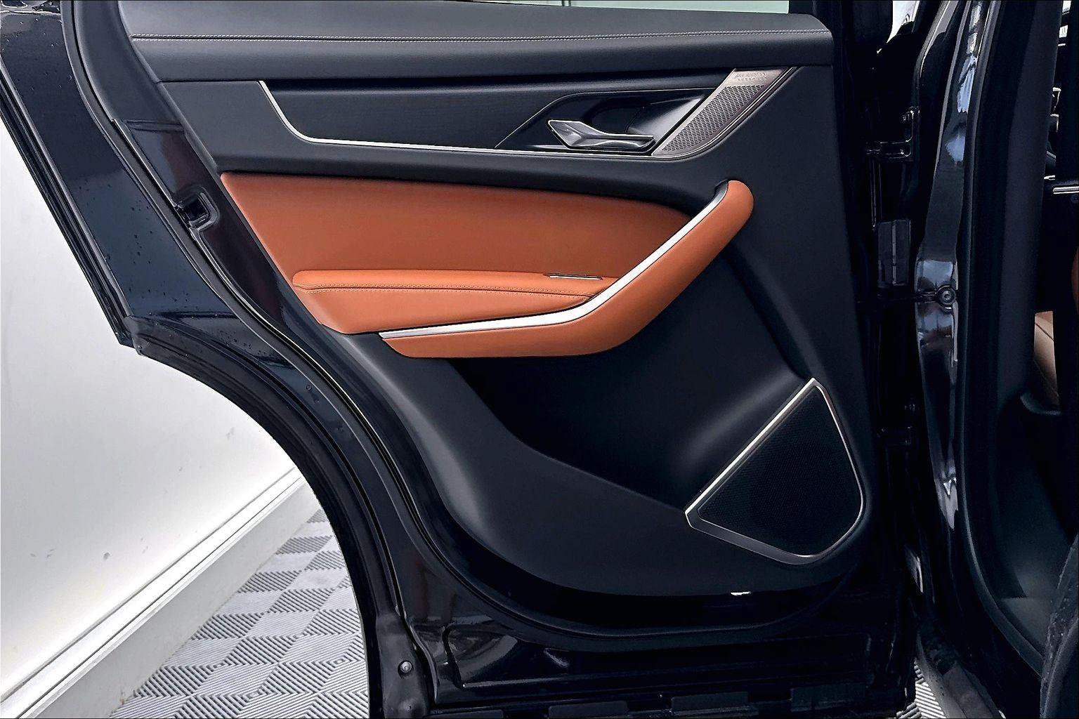 2026 Jaguar F-Pace R-Dynamic S - Photo 29