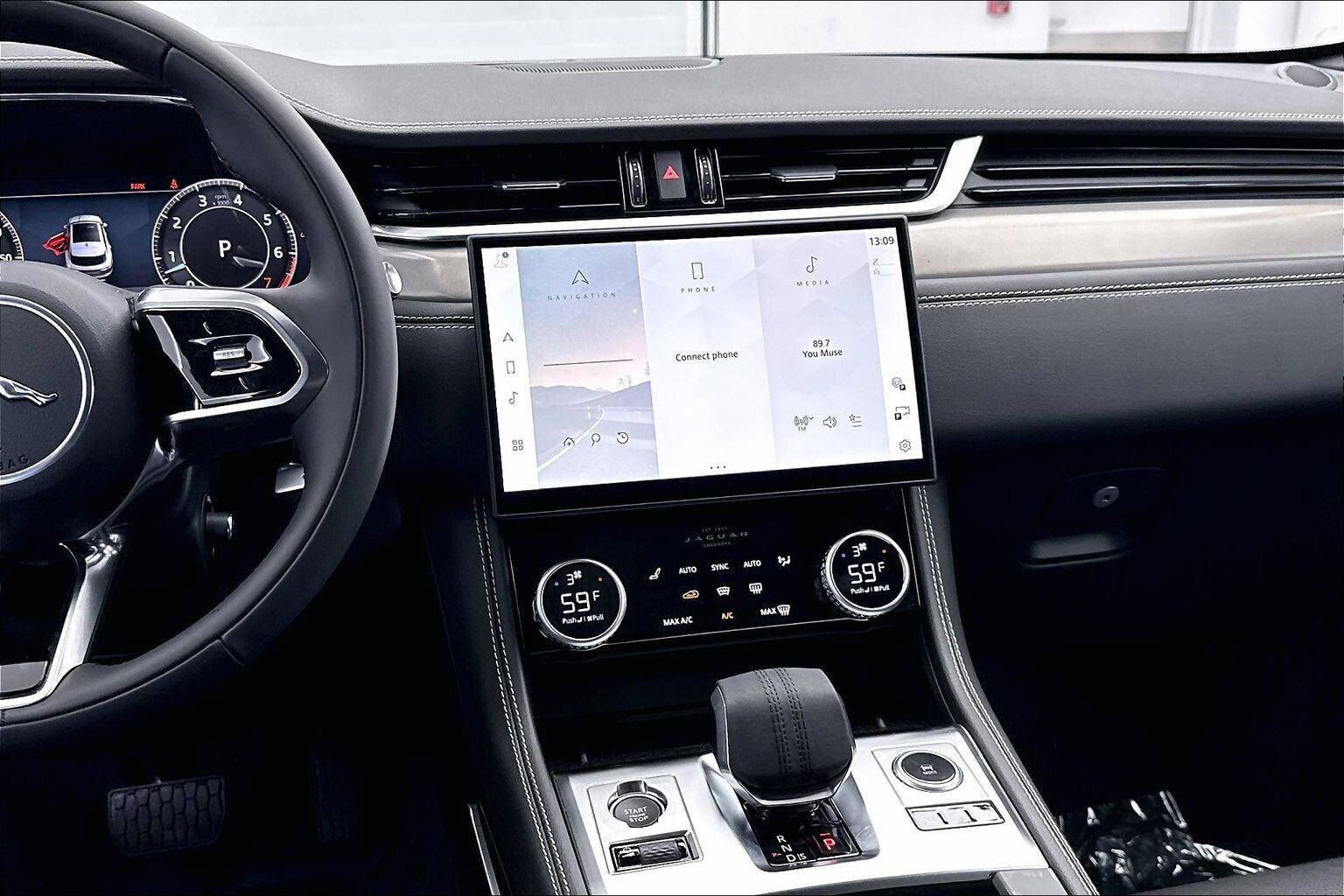 2026 Jaguar F-Pace R-Dynamic S - Photo 11