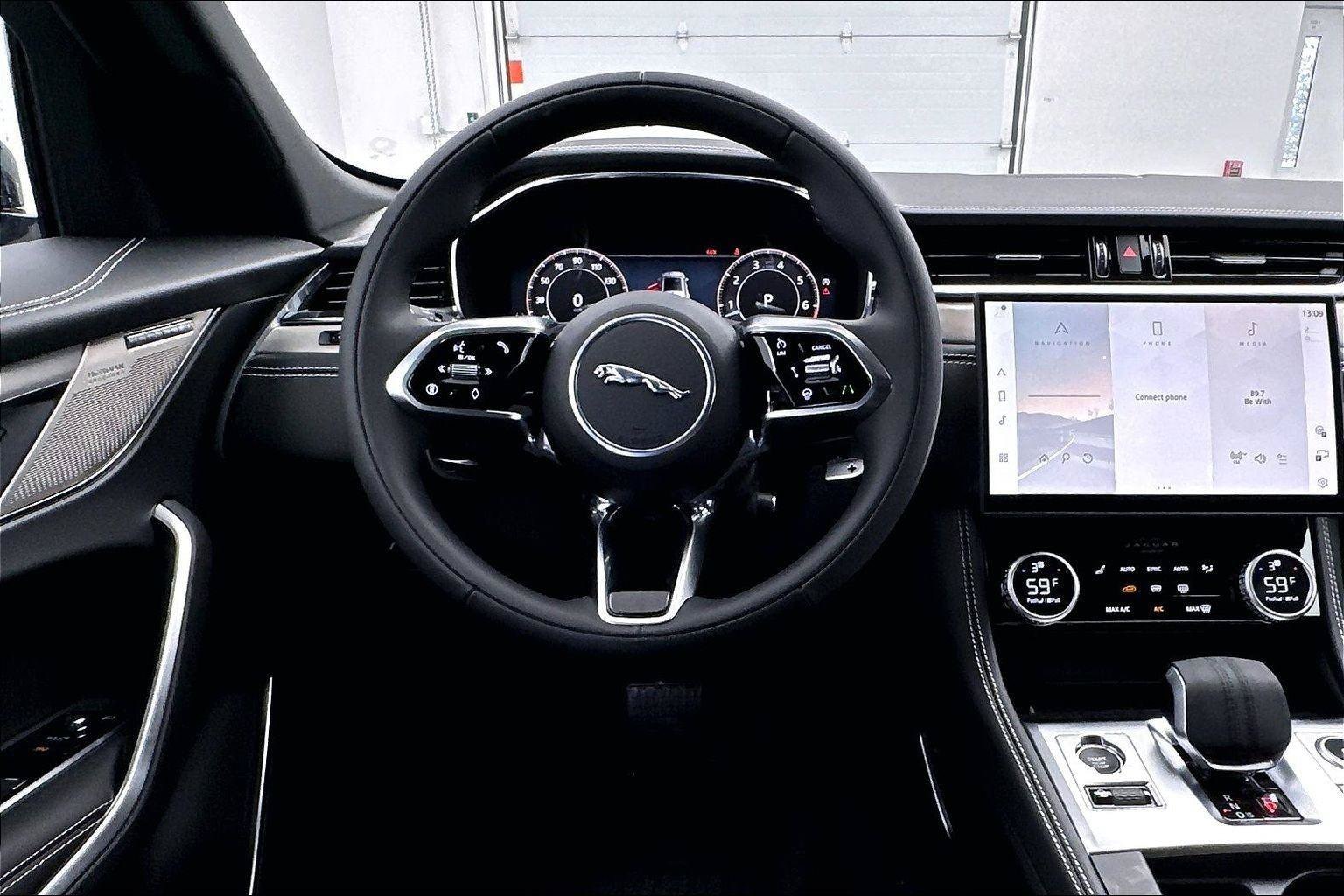 2026 Jaguar F-Pace R-Dynamic S - Photo 10