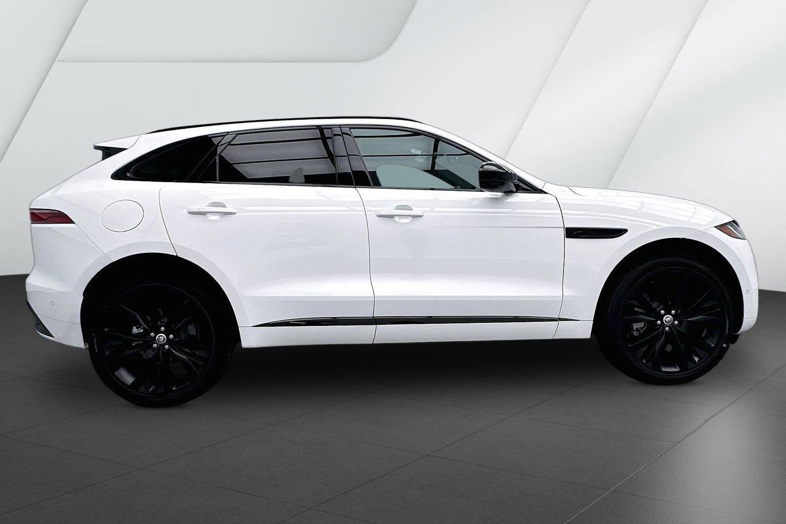 2026 Jaguar F-Pace R-Dynamic S - Photo 26