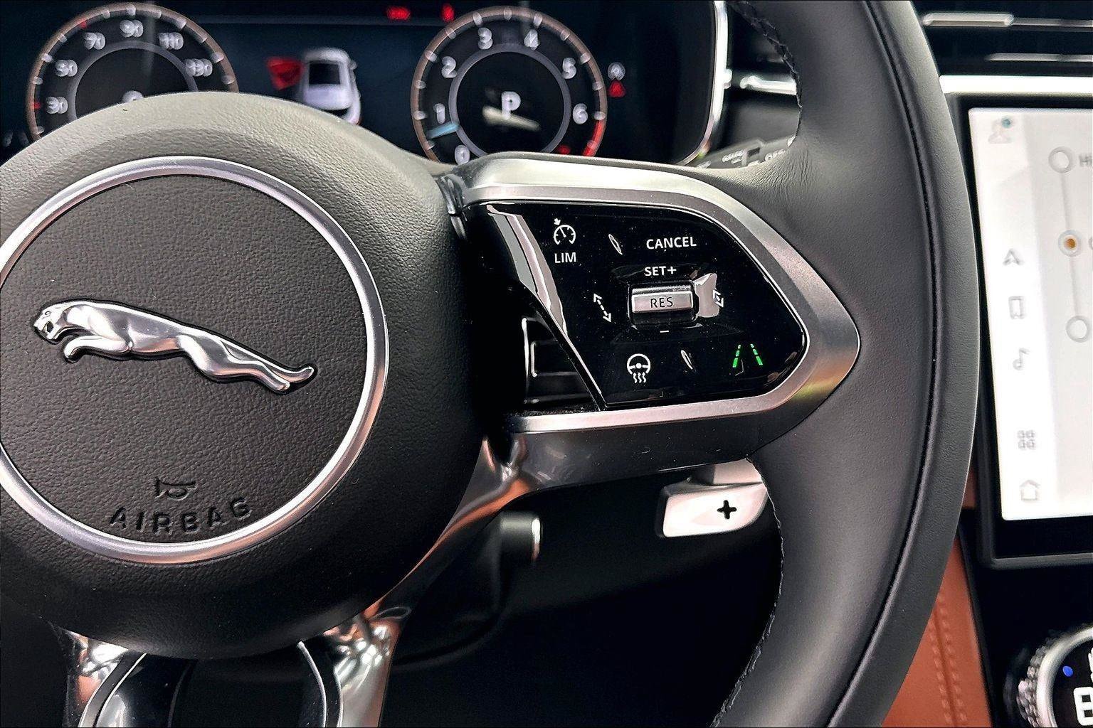 2026 Jaguar F-Pace R-Dynamic S - Photo 15