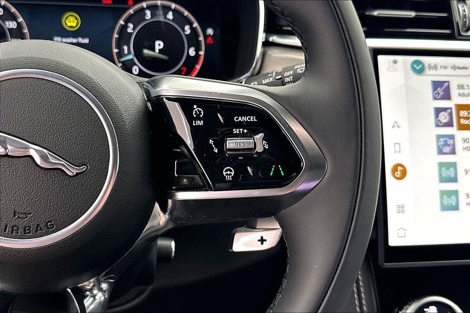 2026 Jaguar F-Pace R-Dynamic S - Photo 15
