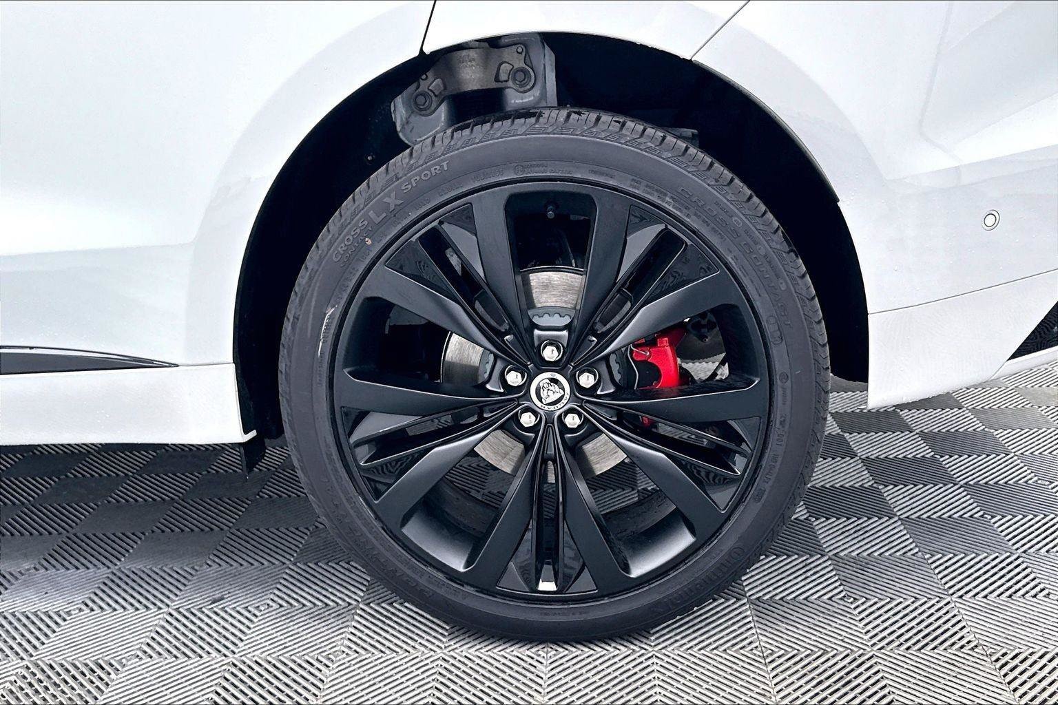 2026 Jaguar F-Pace R-Dynamic S - Photo 13