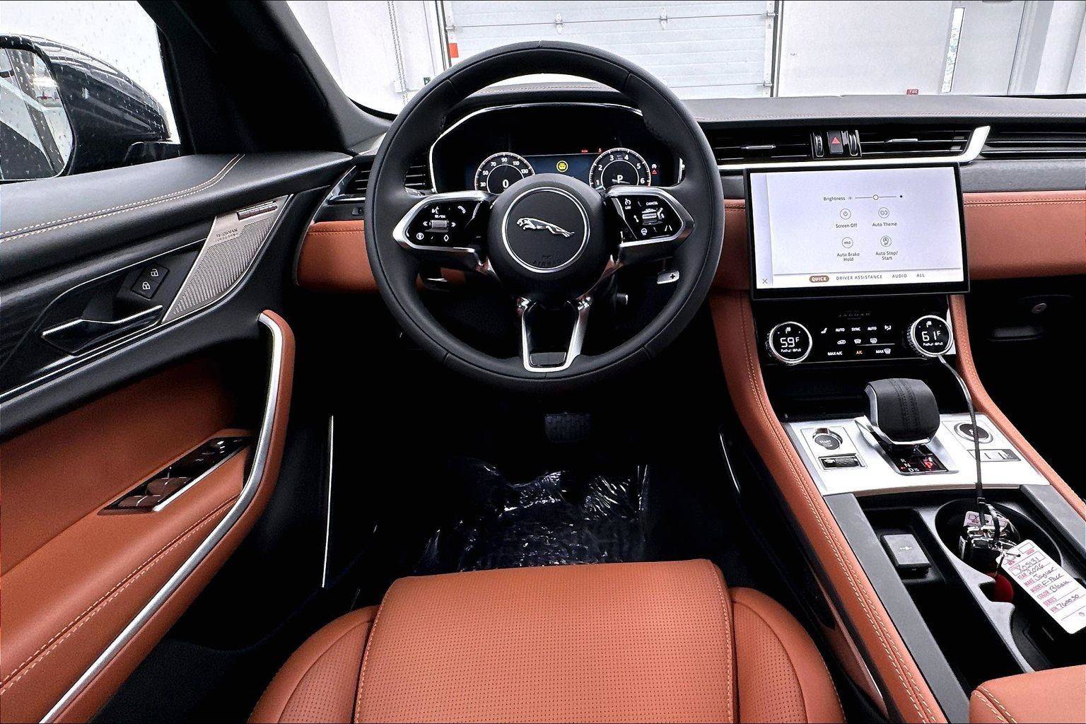 2026 Jaguar F-Pace R-Dynamic S - Photo 10