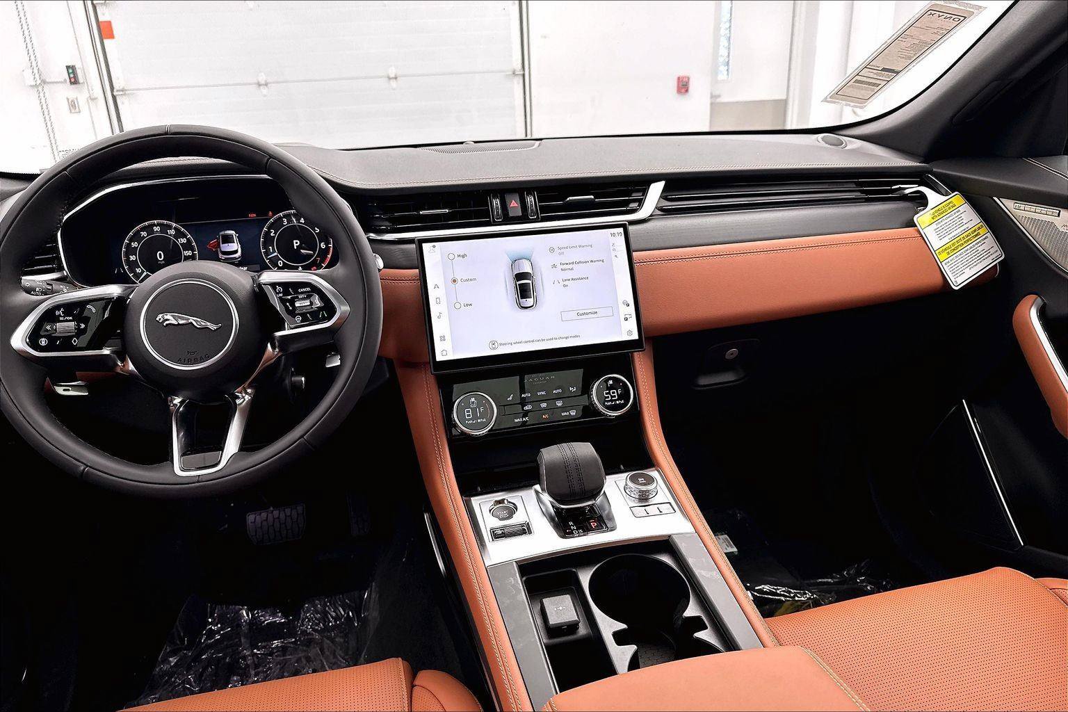 2026 Jaguar F-Pace R-Dynamic S - Photo 11