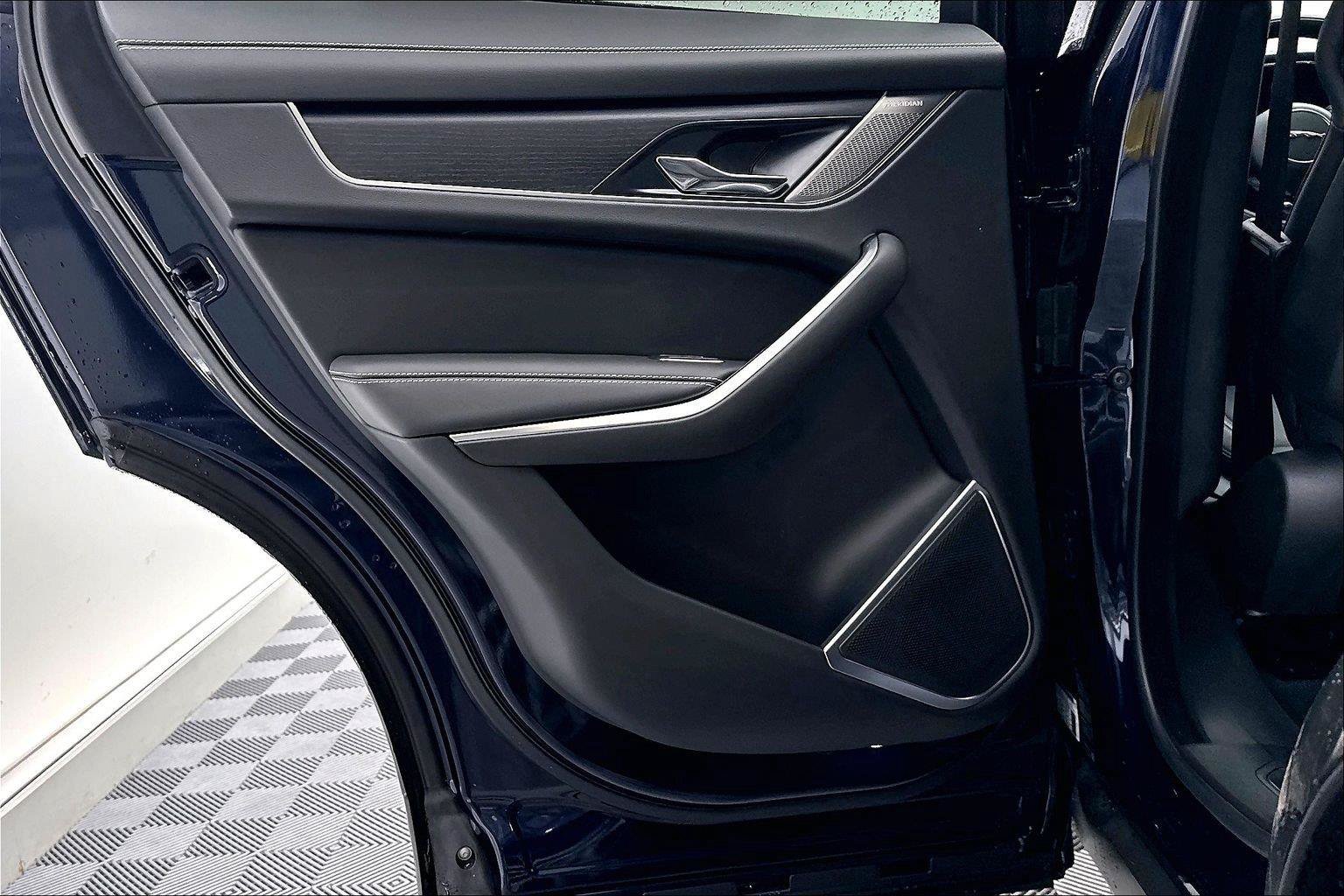 2026 Jaguar F-Pace R-Dynamic S - Photo 30