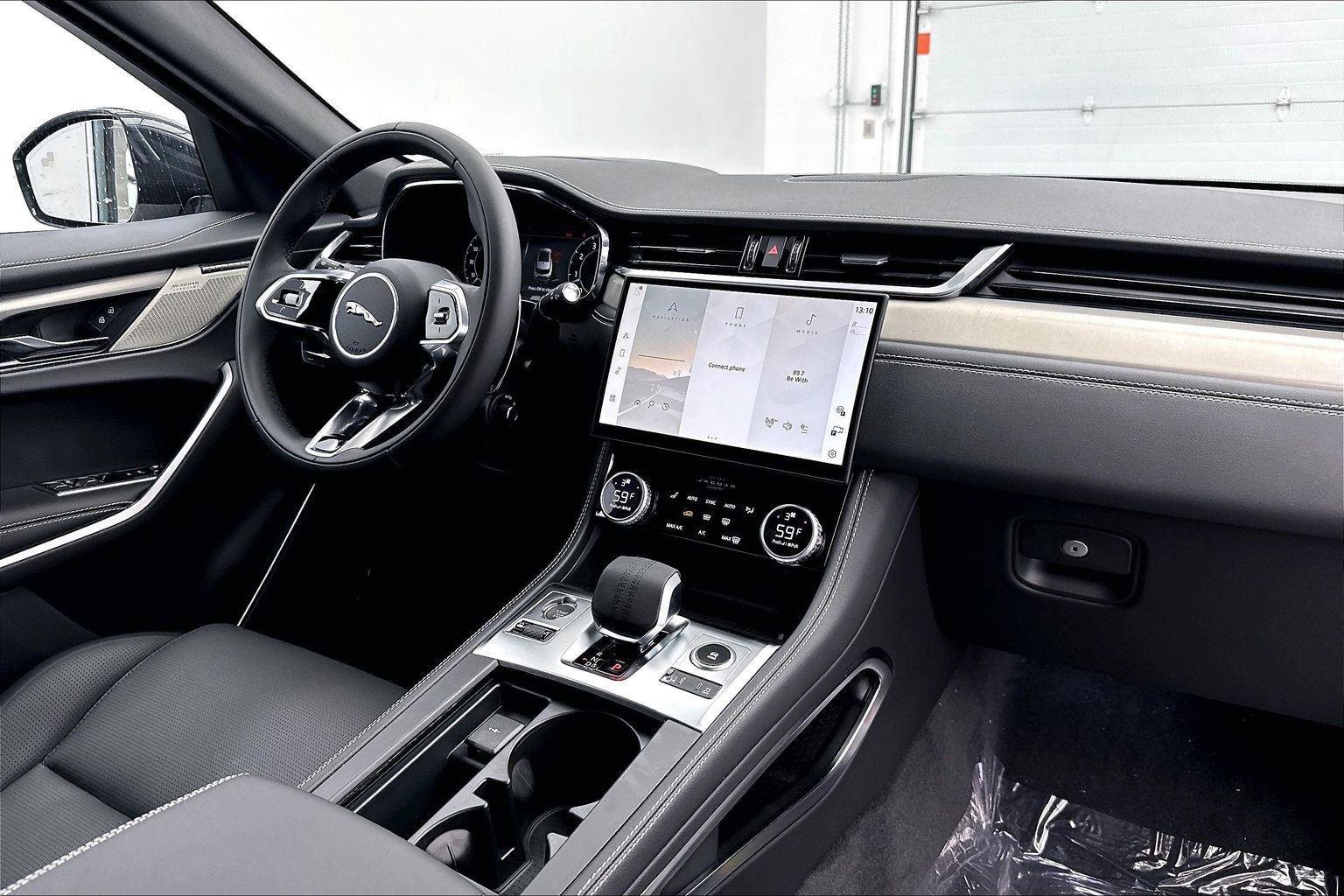 2026 Jaguar F-Pace R-Dynamic S - Photo 32
