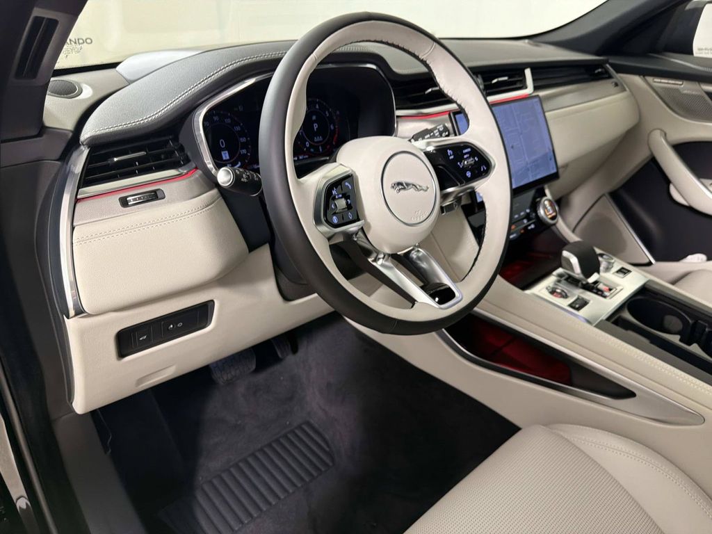 2026 Jaguar F-Pace R-Dynamic S - Photo 20