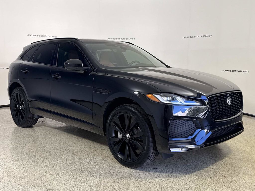 2026 Jaguar F-Pace R-Dynamic S - Photo 7