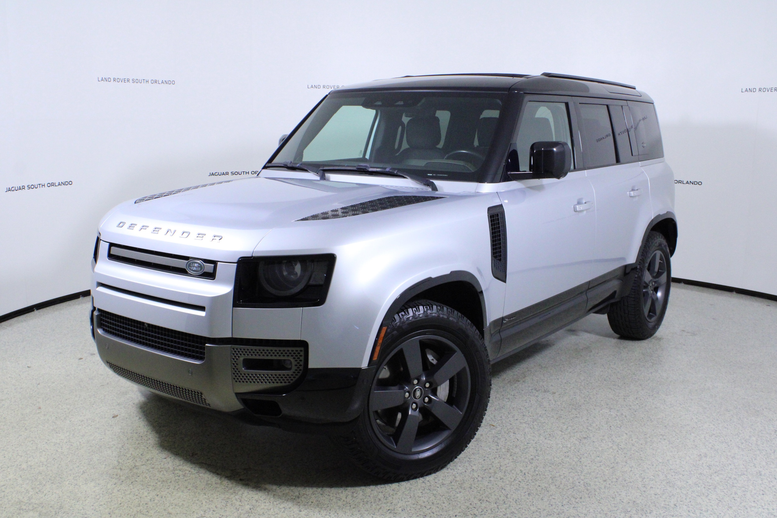 2021 Land Rover Defender X-Dynamic HSE's photo