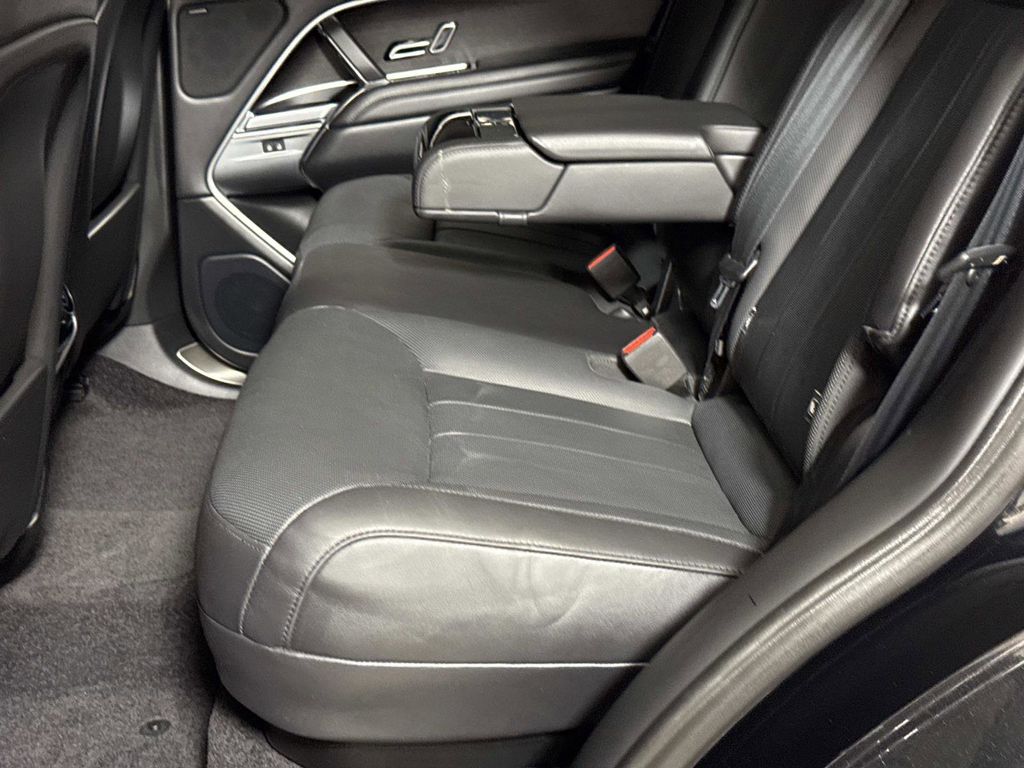 2023 Land Rover Range Rover SE - Photo 13