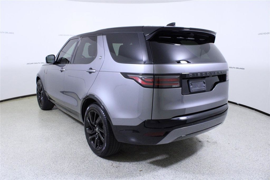 Certified 2025 Land Rover Discovery Dynamic SE SUV