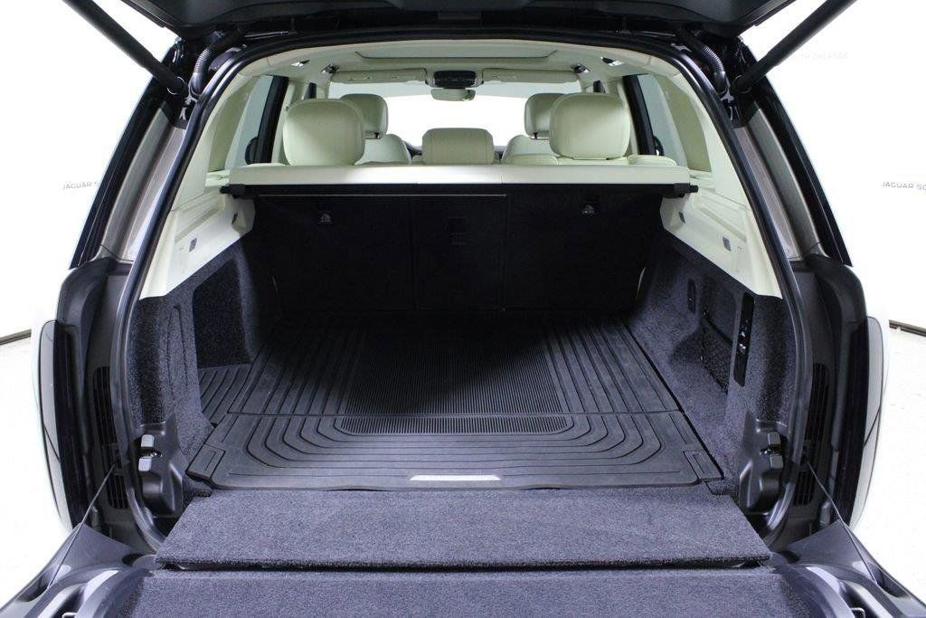 2023 Land Rover Range Rover SE - Photo 9