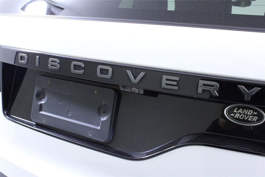 2023 Land Rover Discovery S R Dynamic - Photo 9