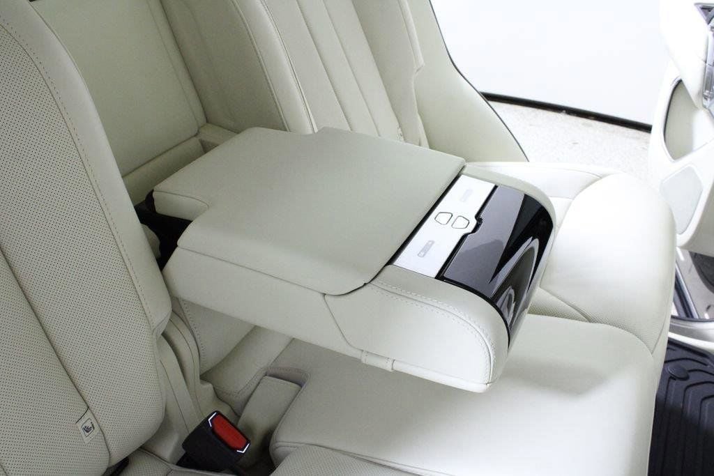 2023 Land Rover Range Rover SE - Photo 16